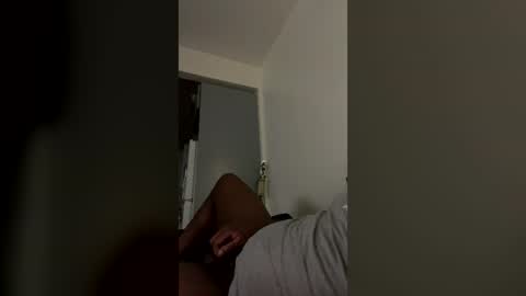 Elle Hood online show from June 23, 12:47 pm