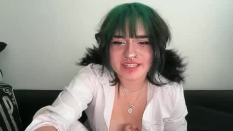 Snapshot of virtual_k1tty chatting on June 8, 1:28 am virtual_k1tty online show from June 8, 1:28 am