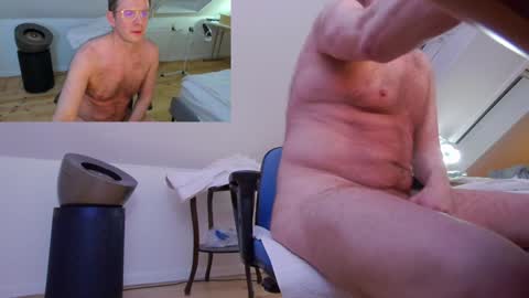 Snapshot of vitachef7 chatting on December 22, 6:26 pm viahuer7 online show from December 22, 6:26 pm