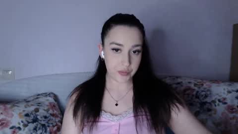 Snapshot of vitalina_freedom chatting on November 28, 12:19 pm Vitalina online show from November 28, 12:19 pm