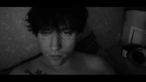 vitiligoboyy online show from July 14, 2:16 am