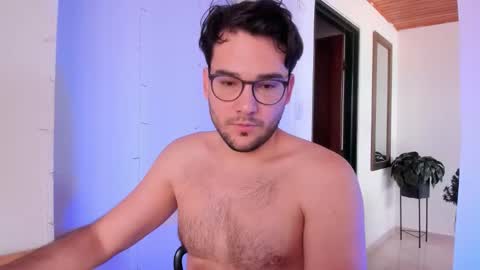 Vito Ferrer online show from January 9, 12:30 pm