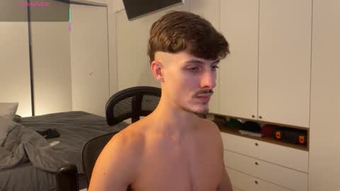 Snapshot of vitoraugustoxxx chatting on March 3, 8:26 pm vitoraugustoxxx online show from March 3, 8:26 pm