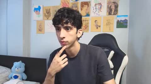 Snapshot of vittorio_cerati chatting on February 22, 7:12 pm new acount online show from February 22, 7:12 pm