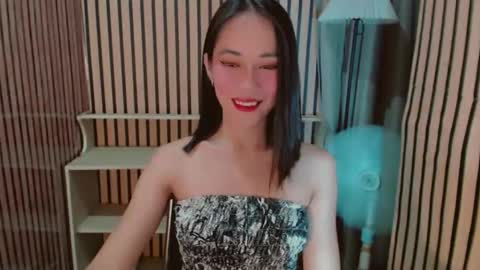 SANDRA GOING YOU online show from March 13, 9:05 am