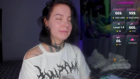 Snapshot of vivi__squirrel chatting on September 10, 1:16 am Vivi online show from September 10, 1:16 am