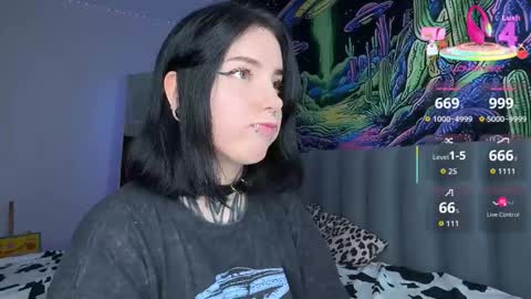 Snapshot of vivi__squirrel chatting on October 19, 2:07 pm Vivi online show from October 19, 2:07 pm