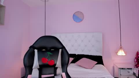 Vivi online show from November 13, 3:27 am