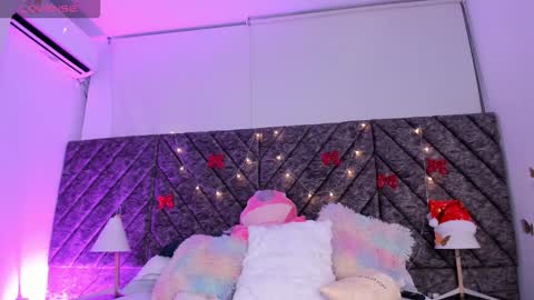 Viviana  online show from December 3, 1:46 am