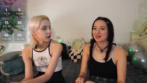 Snapshot of vivi_uwu chatting on November 7, 1:00 pm Vivi online show from November 7, 1:00 pm