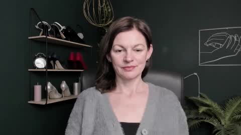 Vivian online show from October 28, 7:45 am