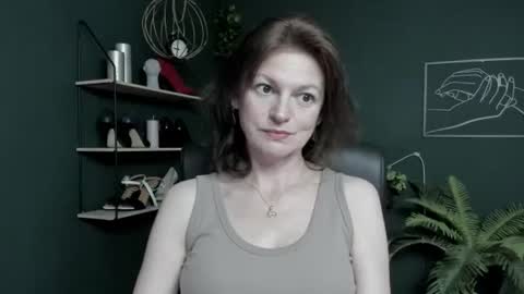 Snapshot of vivian_dream chatting on July 6, 5:48 am Vivian online show from July 6, 5:48 am