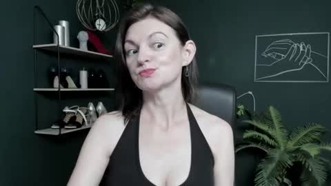 Snapshot of vivian_dream chatting on July 21, 5:54 am Vivian online show from July 21, 5:54 am