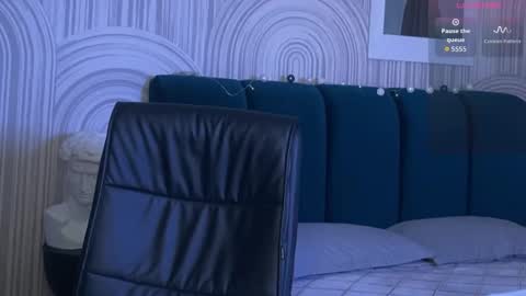 Vivian Evans online show from November 12, 1:06 am