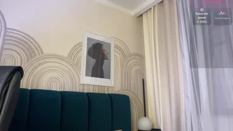 Vivian Evans online show from March 23, 2:15 am