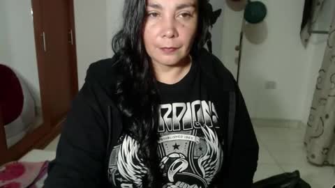 vivian_milf_paint online show from September 27, 3:11 am