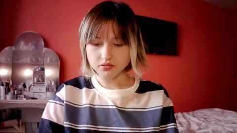 Aurora online show from December 15, 9:24 am