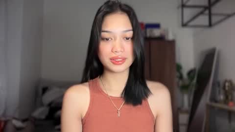 Vivian online show from February 17, 11:00 pm