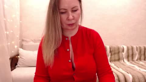 Vivian online show from March 12, 4:57 pm