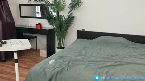 Vivian Vance online show from April 16, 3:24 pm