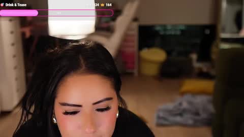 Vivi online show from December 3, 6:04 am