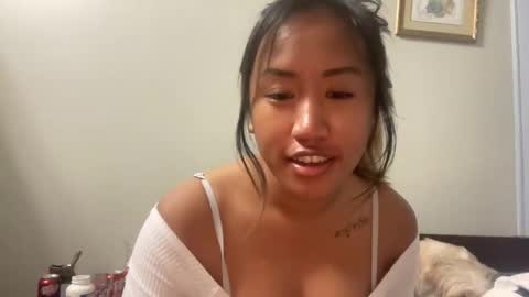 viviandela97 online show from April 22, 3:42 am