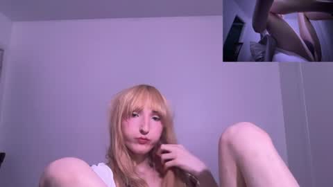 vivian layy online show from June 26, 2:05 am
