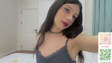 Snapshot of vivianmiller_ chatting on June 29, 4:19 am Vivian online show from June 29, 4:19 am