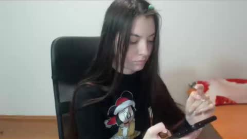 Vivian Gray online show from December 14, 5:25 pm
