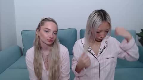 vivianwinters online show from November 21, 1:37 am