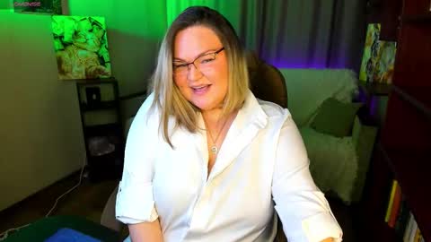 Vivien online show from March 14, 1:16 pm