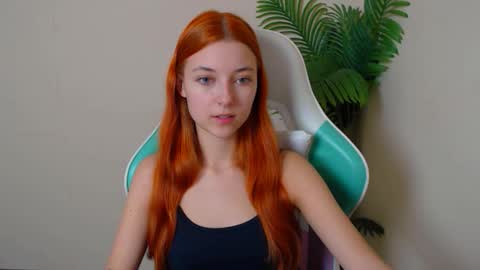 Vivien online show from November 12, 6:30 pm