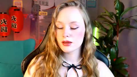 Vivien online show from November 22, 9:08 am