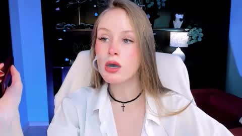 Vivien online show from January 13, 11:15 am