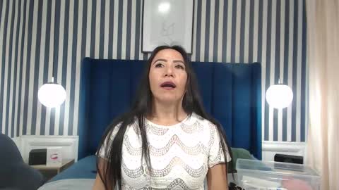 Vivian  online show from October 18, 1:01 pm