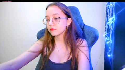 Snapshot of vivivivikkie chatting on June 7, 9:07 pm vivivivikkie online show from June 7, 9:07 pm