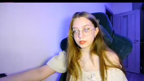 vivivivikkie online show from July 17, 9:52 pm