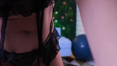 Vixen Inner online show from April 17, 11:30 pm