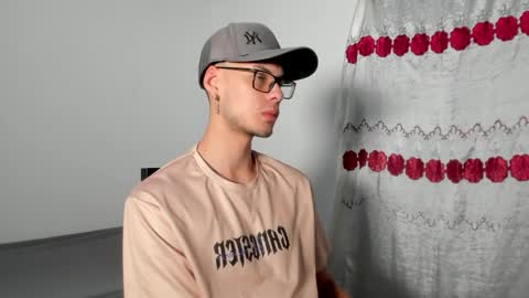 Vlad online show from April 3, 3:48 am