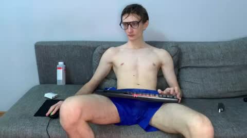 Snapshot of vlad_ggvldd chatting on July 28, 4:50 pm Vlad Dinovich online show from July 28, 4:50 pm