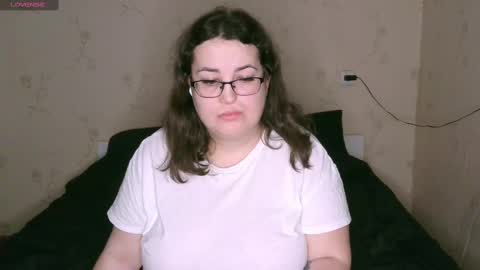 Snapshot of vladacandy chatting on December 7, 7:54 pm VladaCandy online show from December 7, 7:54 pm