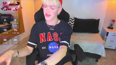 Snapshot of vladhellsing4 chatting on February 23, 2:25 pm Vlad online show from February 23, 2:25 pm