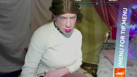 Snapshot of vladiskin chatting on April 18, 6:45 pm Violetta Elysia online show from April 18, 6:45 pm