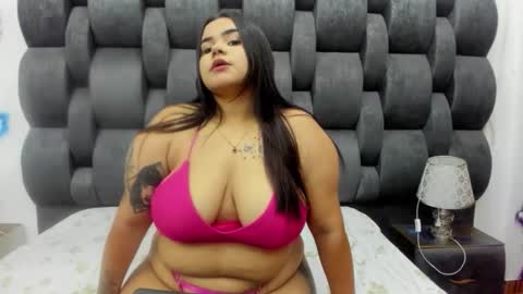 Snapshot of vlisper chatting on February 5, 11:37 am Lis online show from February 5, 11:37 am