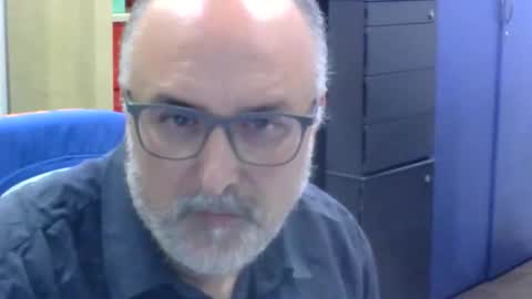 Snapshot of volpi72 chatting on November 5, 7:03 pm volpi72 online show from November 5, 7:03 pm