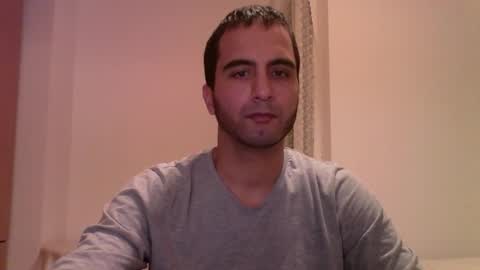 Snapshot of volve5 chatting on December 8, 3:35 pm volve5 online show from December 8, 3:35 pm