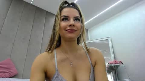 von_dee online show from October 12, 5:28 am