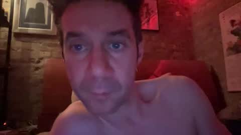 Djangus Roundstone online show from December 18, 1:11 am