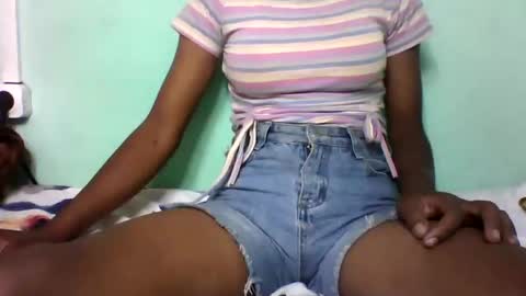 vounialdy online show from January 26, 8:14 am