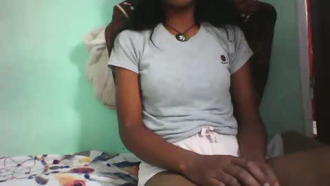 vounialdy online show from February 8, 3:42 pm